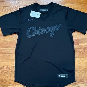 NIKE White Sox shirt. Vey cool.
